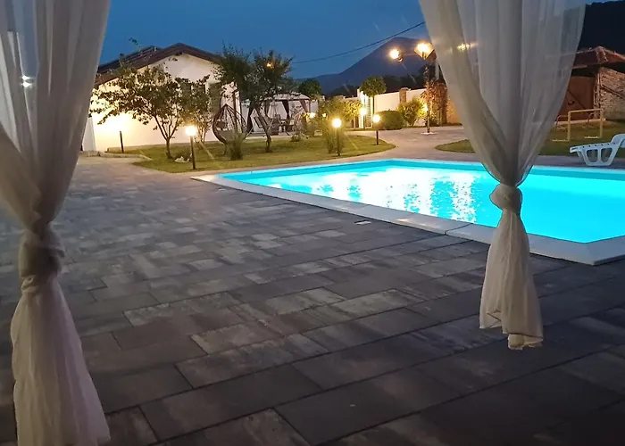 Family Estate Hadzalova Avlija