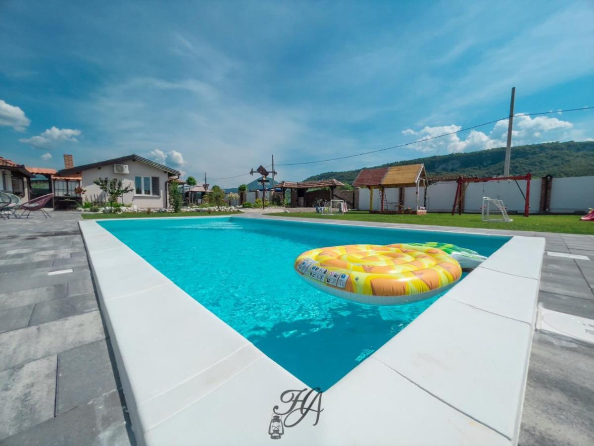 Family Estate Hadzalova Avlija Hébergement de vacances