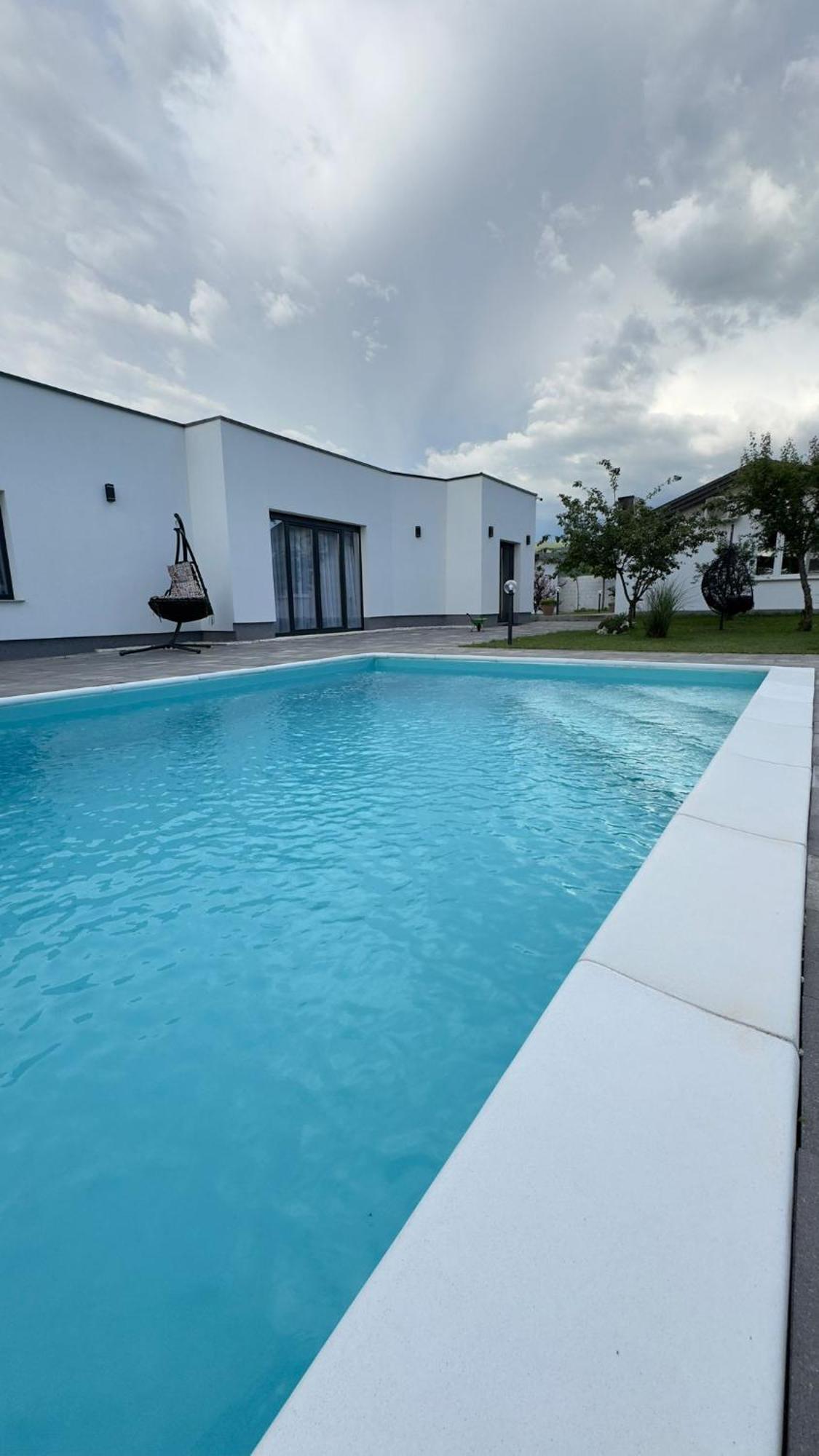 Сasa de vacaciones Family Estate Hadzalova Avlija